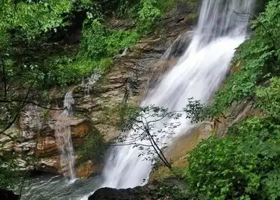 Bluelotus秋色南黄古道秋韵南黄古道,行摄金秋枫叶,赏琼台仙境风景
