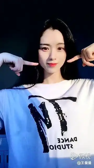 你的猫系少女已上线
