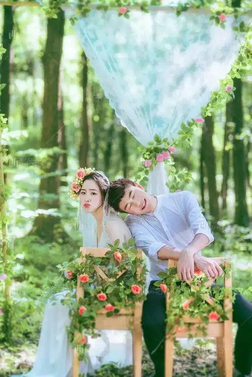 甜蜜小清新浪漫森系婚纱照
