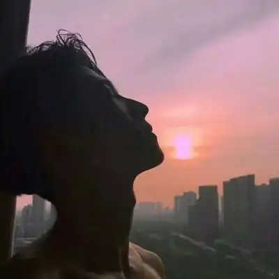 一眼心动两眼沦陷
