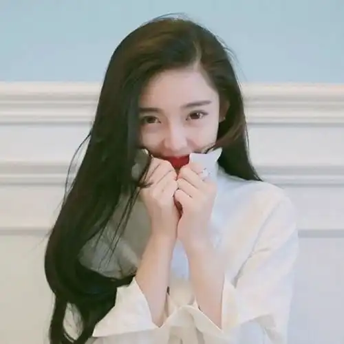 美女性感侧身
